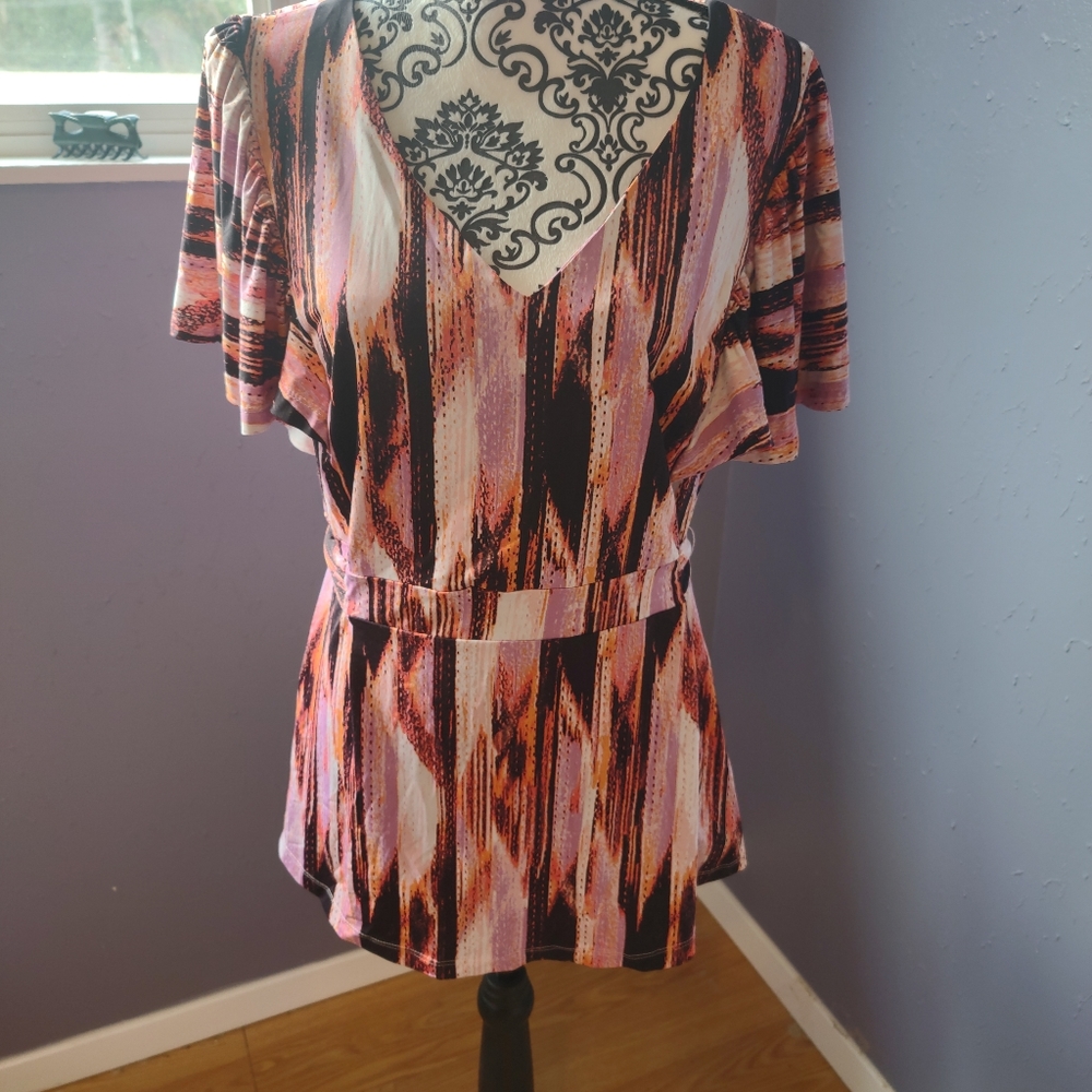 Multicolored v-neck blouse